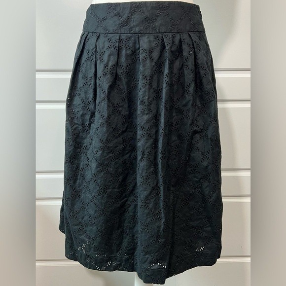LOFT Dresses & Skirts - Loft Eyelet Skirt A-Line Pleated Black Career Casual Knee Length Size 4